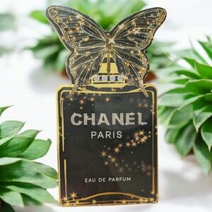 New New Fashion Inspired Wooden Sign